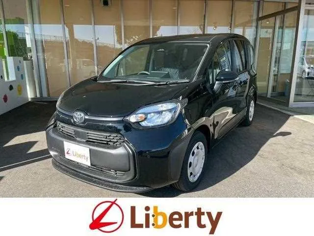 Toyota Sienta 2025 — фото 1, купить с доставкой в Москву