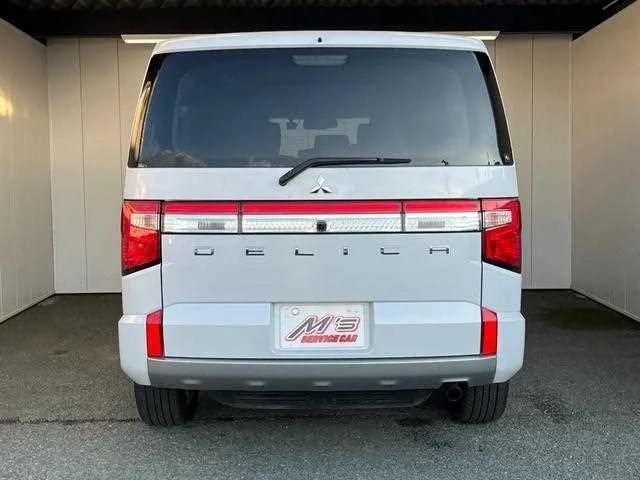 Mitsubishi Delica D:5 2024 — миниатюра 4