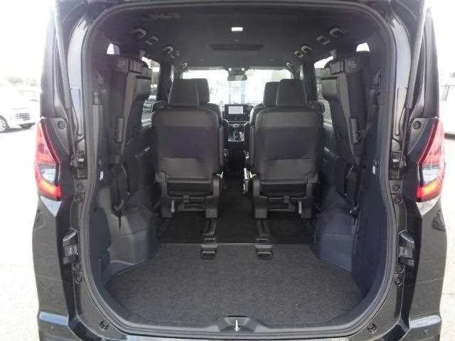 Toyota Noah 2022 — миниатюра 5