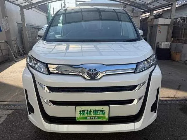 Toyota Noah 2024 — миниатюра 2
