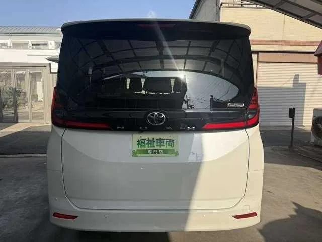 Toyota Noah 2024 — миниатюра 3