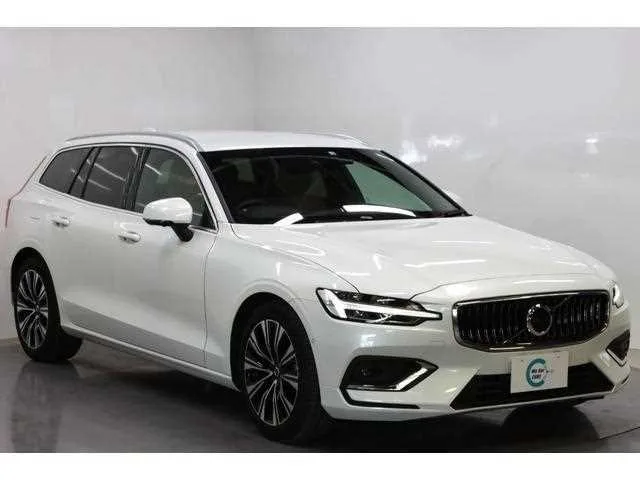 Volvo V60 2022 — миниатюра 5