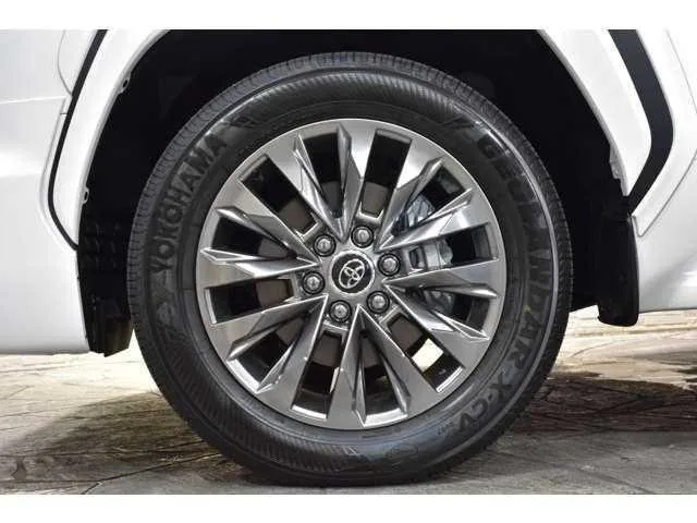 Toyota Land Cruiser 2024 — миниатюра 4