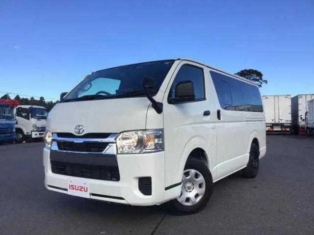 Toyota Hiace Van 2023 — фото 1, купить с доставкой в Москву