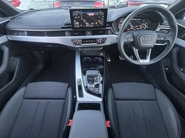 Audi A4 2023 — миниатюра 2