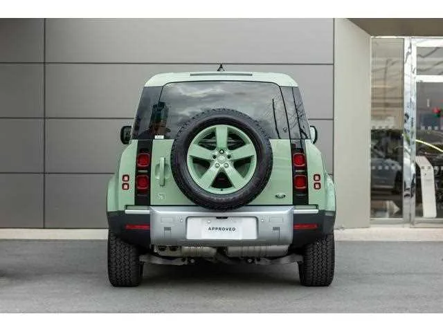Land Rover Defender 2023 — миниатюра 3