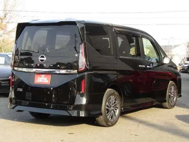 Nissan Serena 2022 — миниатюра 2