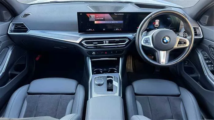 BMW 3 Series 318i M 2023 — миниатюра 5
