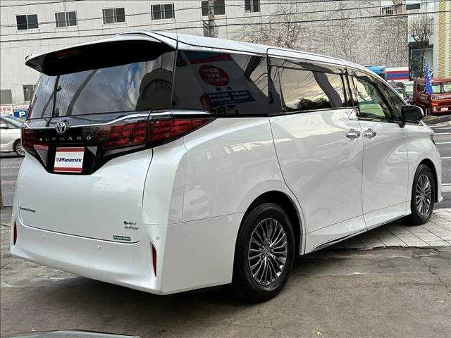 Toyota Alphard HYBRID Executive Lounge 4WD 2024 — миниатюра 3