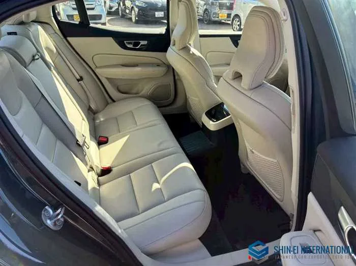 Volvo S60 Recharge Ultimate T6 AWD Plug In Hybrid/SR 2024 — миниатюра 3