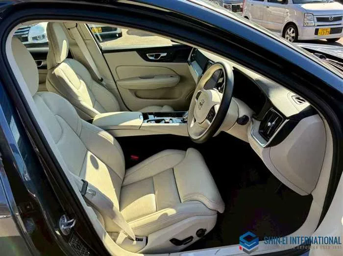 Volvo S60 Recharge Ultimate T6 AWD Plug In Hybrid/SR 2024 — миниатюра 5