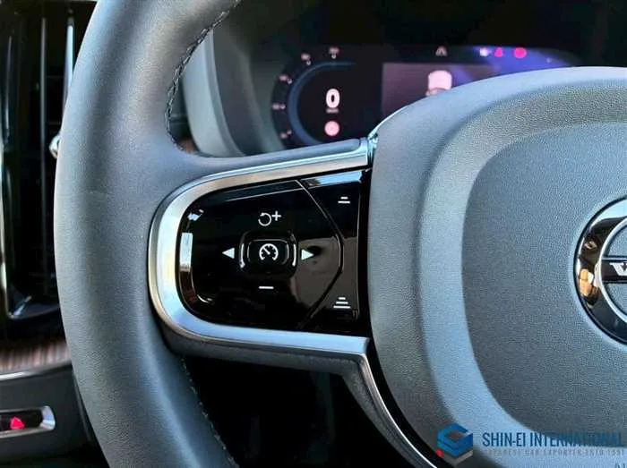 Volvo XC60 Recharge Ultimate T6 AWD PlugIn Hybrid 4WD 2024 — миниатюра 4