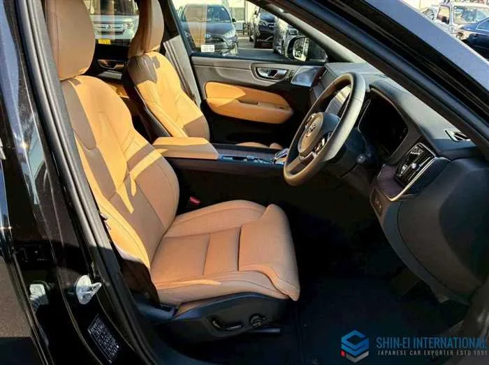 Volvo XC60 Recharge Ultimate T6 AWD PlugIn Hybrid 4WD 2024 — миниатюра 5