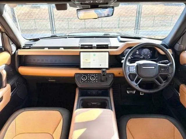 Land Rover Defender 2023 — миниатюра 4