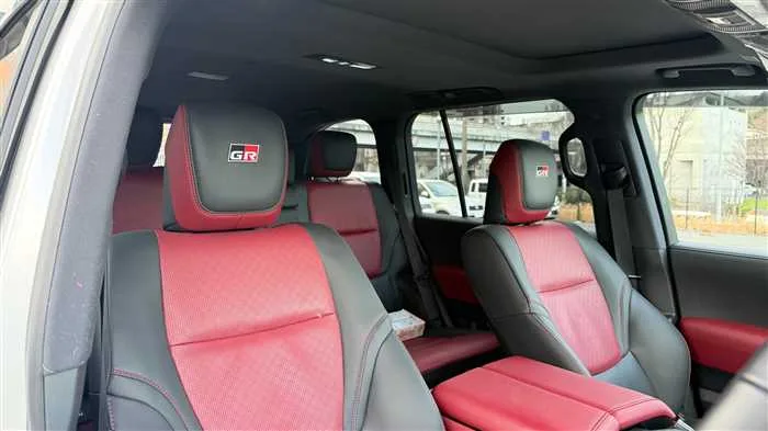 Toyota Land Cruiser GR 2024 — миниатюра 3