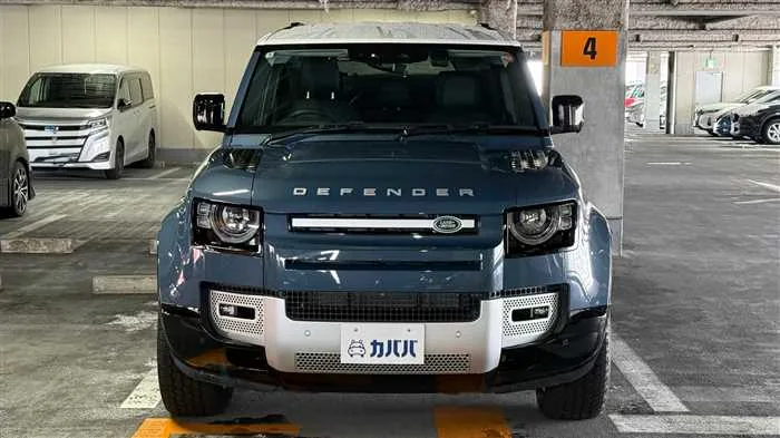 Land Rover Defender 110 2024 — миниатюра 2