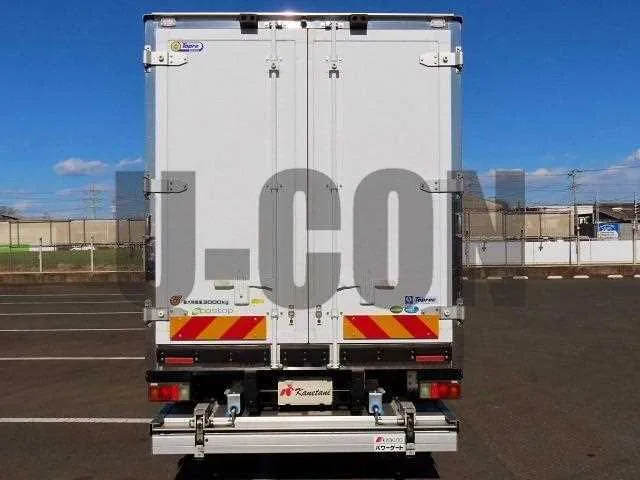 Isuzu Elf Truck 2022 — миниатюра 3
