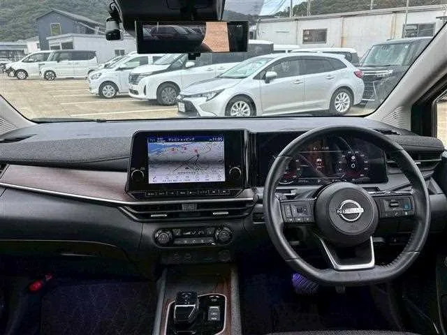 Nissan Note 2023 — миниатюра 2