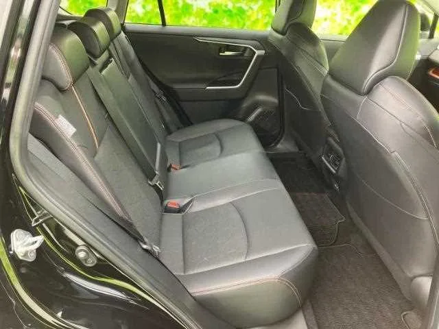 Toyota RAV4 2023 — миниатюра 5