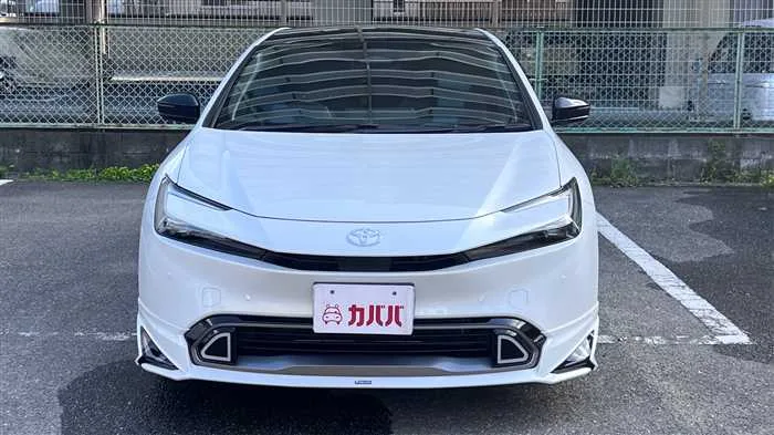 Toyota Prius Z 2023 — миниатюра 2