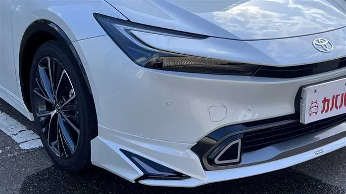 Toyota Prius Z 2023 — миниатюра 4