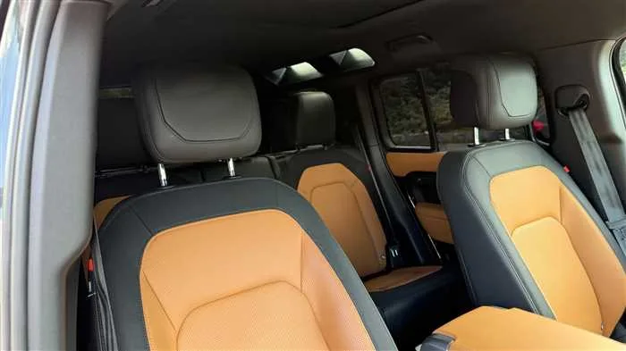Land Rover Defender 110 X HSE D300 2024 — миниатюра 3