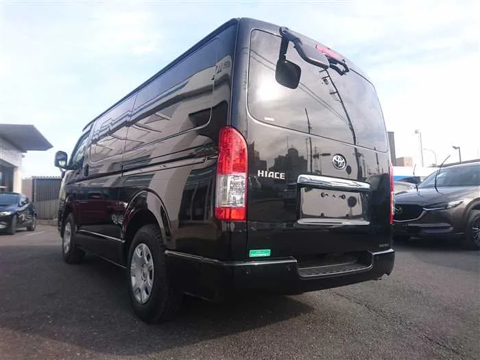 Toyota Hiace Van 2022 — миниатюра 2