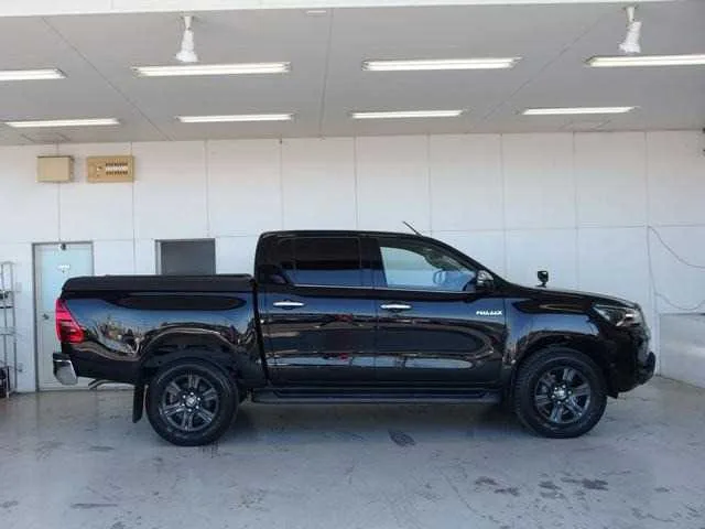 Toyota Hilux 2022 — миниатюра 3