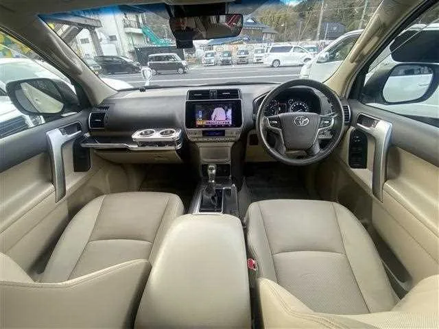 Toyota Land Cruiser Prado 2023 — миниатюра 4