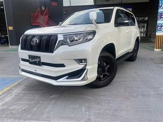 Toyota Land Cruiser Prado 2023 — фото 1, купить с доставкой в Москву