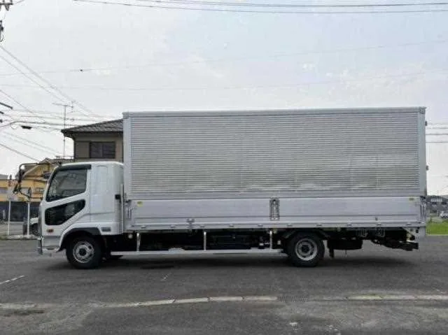Mitsubishi Fuso Fighter 2026 — миниатюра 3