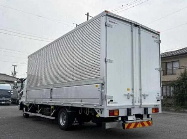 Mitsubishi Fuso Fighter 2026 — миниатюра 5