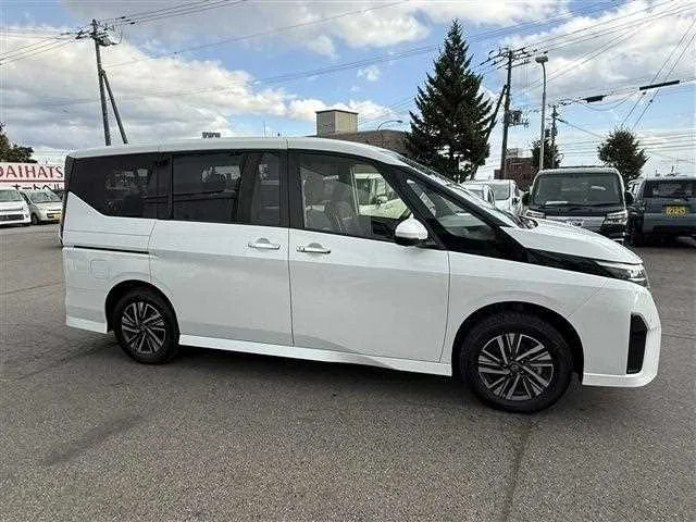 Nissan Serena 2023 — миниатюра 5