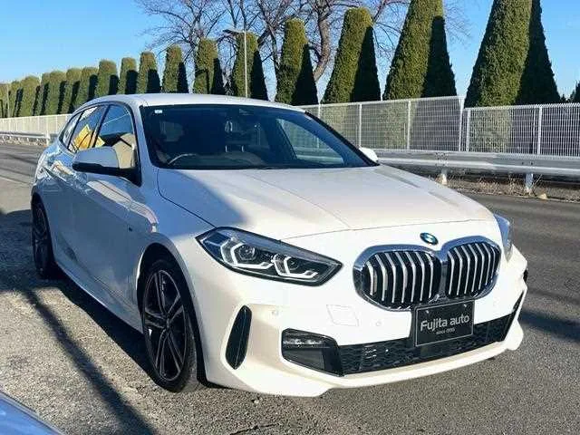 BMW 1 Series 2023 — миниатюра 2