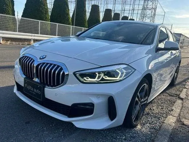 BMW 1 Series 2023 — фото 1, купить с доставкой в Москву