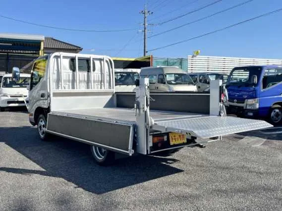 Toyota Dyna Truck 2022 — миниатюра 3