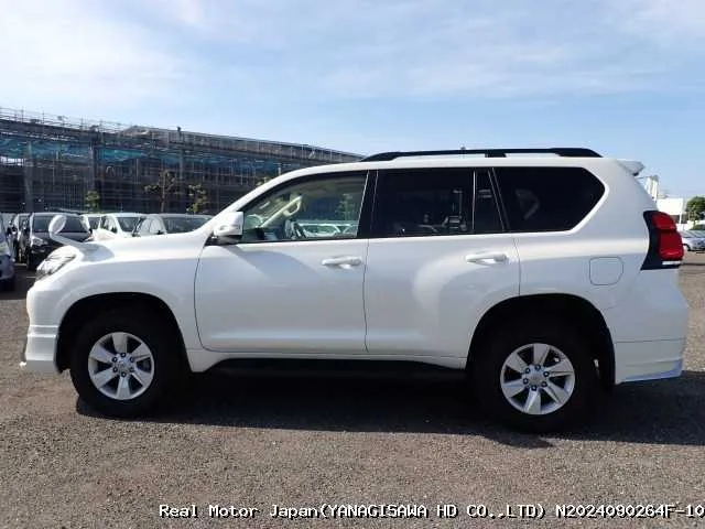Toyota Land Cruiser Prado 2.7TX 4WDGRADE5/A7SEATERSUN ROOFSEAT COVERSMO 2022 — миниатюра 3