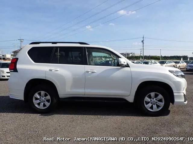 Toyota Land Cruiser Prado 2.7TX 4WDGRADE5/A7SEATERSUN ROOFSEAT COVERSMO 2022 — миниатюра 5