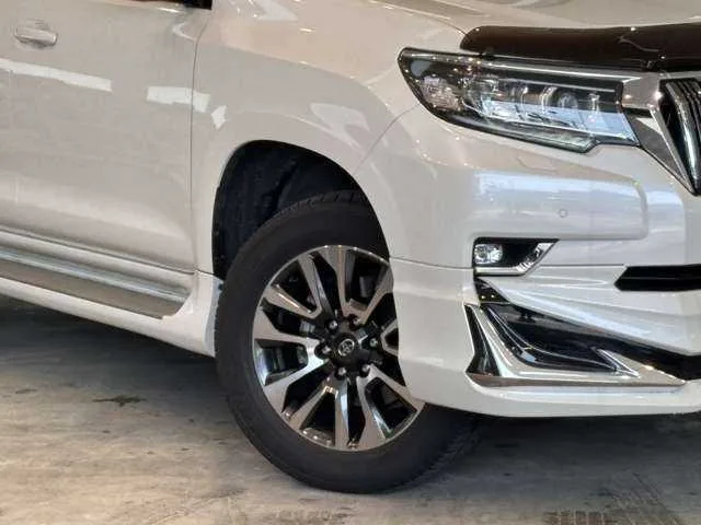 Toyota Land Cruiser Prado 2022 — миниатюра 3