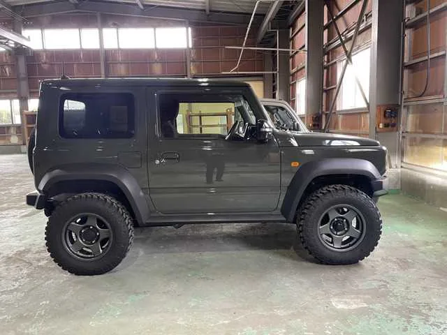 Suzuki Jimny Sierra 2023 — миниатюра 5