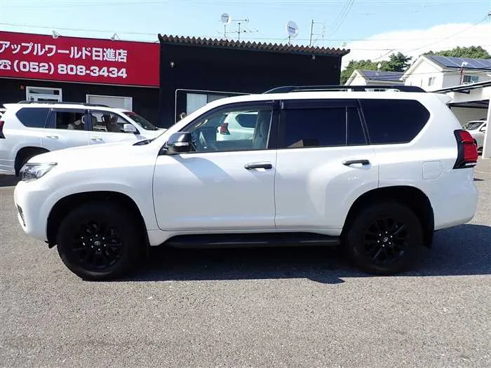 Toyota Land Cruiser Prado TX-L Matte Black Edition 2023 — миниатюра 2