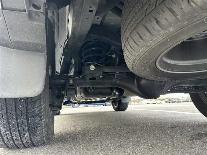 Toyota Land Cruiser Prado TX-L Package sunroof 2023 — миниатюра 4
