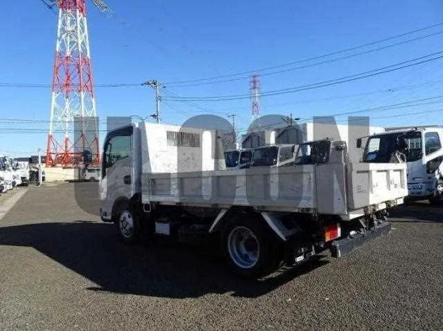Isuzu Elf Truck 2023 — миниатюра 5