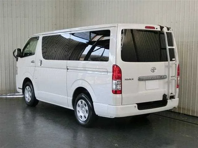 Toyota Hiace Van 2022 — миниатюра 2