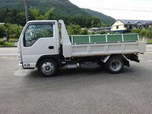 Isuzu Elf Truck 2023 — миниатюра 4