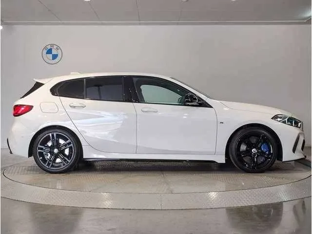 BMW 1 Series 2022 — миниатюра 4