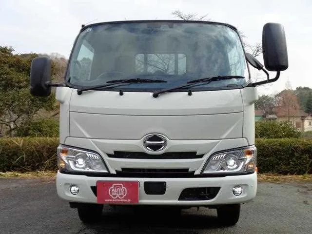 Hino Dutro 2024 — миниатюра 2