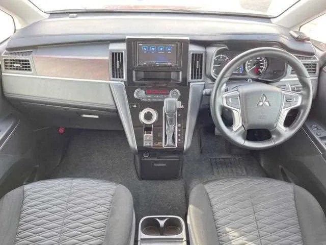 Mitsubishi Delica D:5 2022 — миниатюра 2