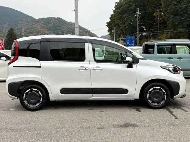 Toyota Sienta 2025 — миниатюра 4