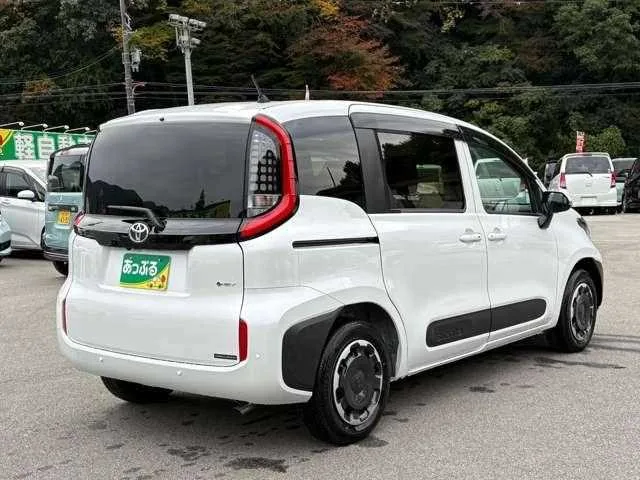 Toyota Sienta 2025 — миниатюра 5